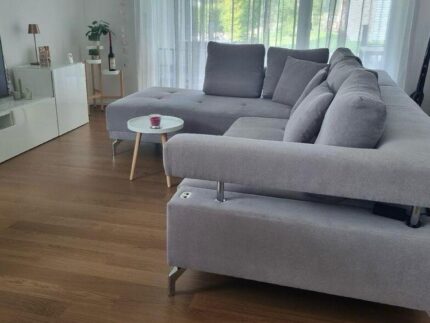 Ecksofa mit elektrischer Bettfunktion !