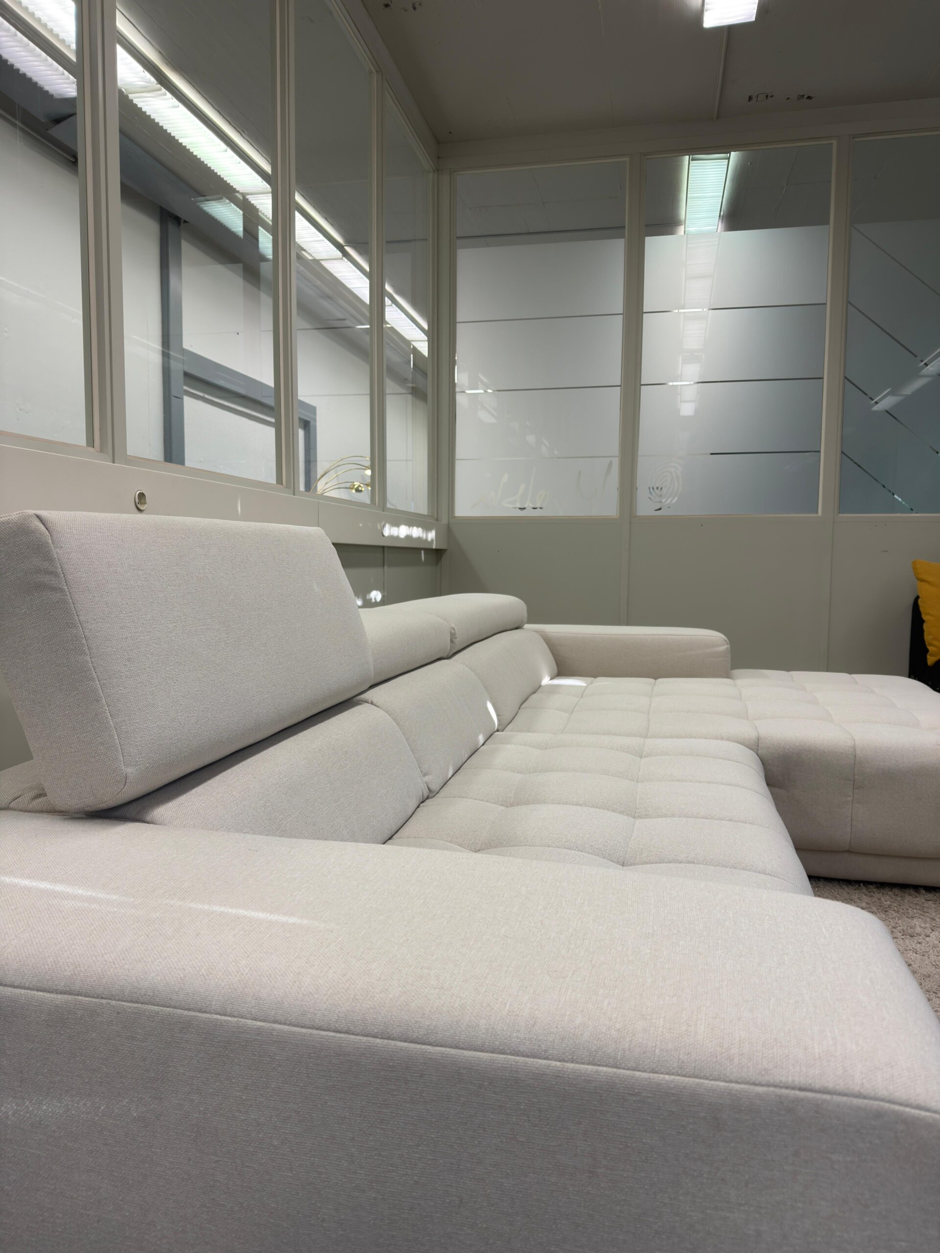 e351dfed-cff0-4fb3-9aa1-1caaf0062ce6