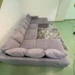 U-förmiges Sofa grau aus Alcantara – Occasion Sofa kaufen bei SofaLab