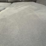 U-förmiges Sofa grau aus Alcantara – Occasion Sofa kaufen bei SofaLab