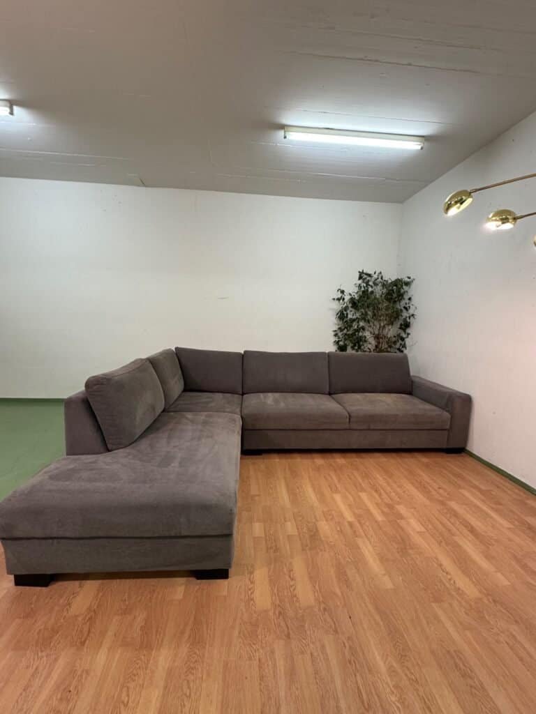 Elegantes Ecksofa mit waschbaren Kissenbezügen – Occasion Sofa kaufen bei SofaLab