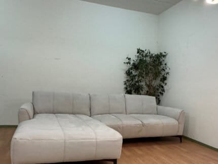 Beautiful Corner Sofa in cream beige – Occasion sofa buy at SofaLab