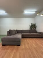 Elegantes Ecksofa mit waschbaren Kissenbezügen – Occasion Sofa kaufen bei SofaLab