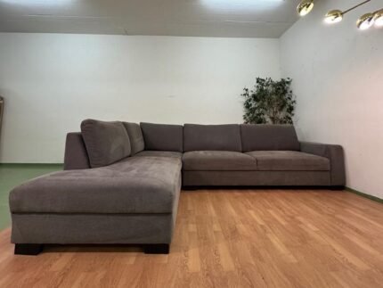 Elegantes Ecksofa mit waschbaren Kissenbezügen – Occasion Sofa kaufen bei SofaLab