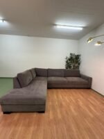 Elegantes Ecksofa mit waschbaren Kissenbezügen – Occasion Sofa kaufen bei SofaLab