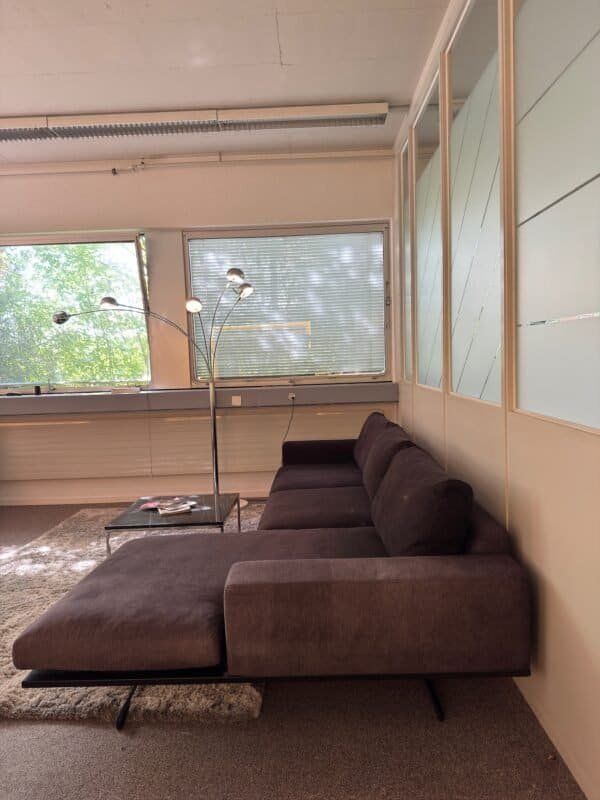 Cosy Corner Sofa Black – Occasion sofa for sale at SofaLab