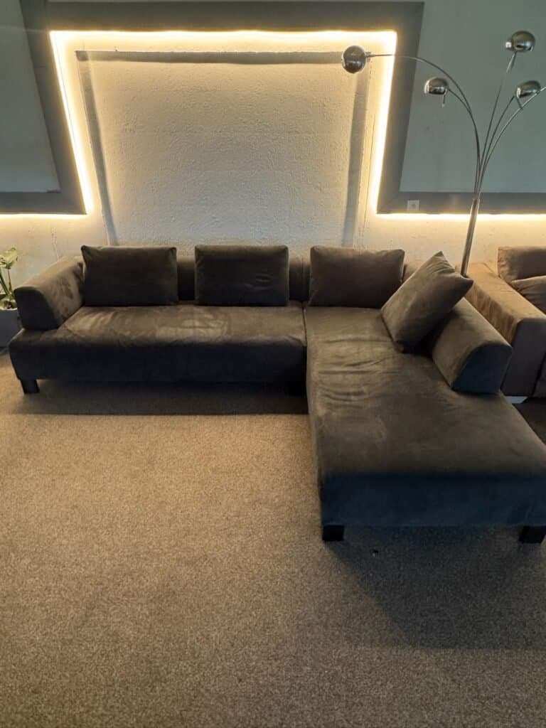 Corner Sofa Dark Blue By Natuzzi – Occasion sofa for sale at SofaLab
