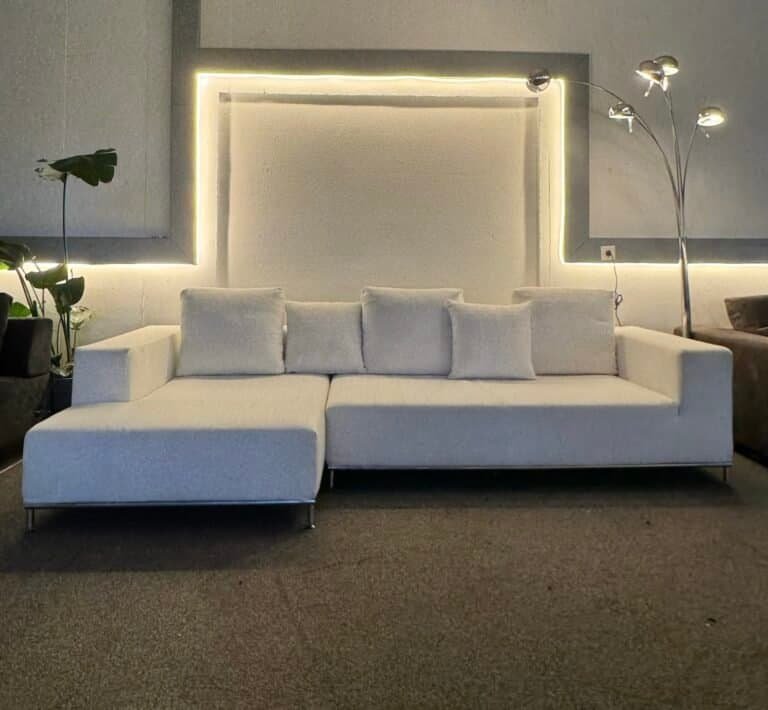 Corner Sofa Cream bei LaNuova CASA – Occasion sofa for sale at SofaLab