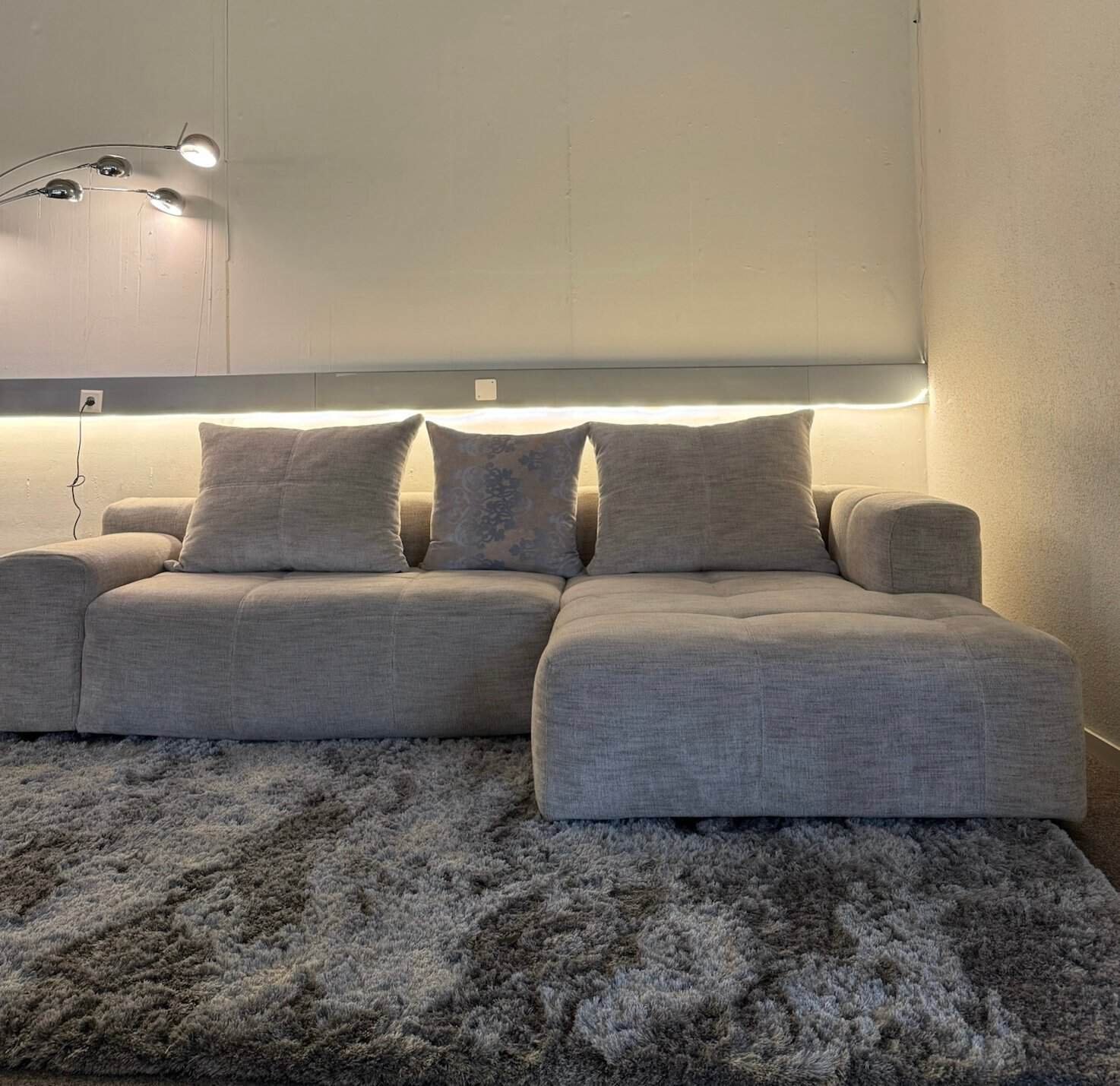 IMG_2538 Hellgraues Ecksofa mit Schlaffunktion – Occasion Sofa kaufen bei SofaLab