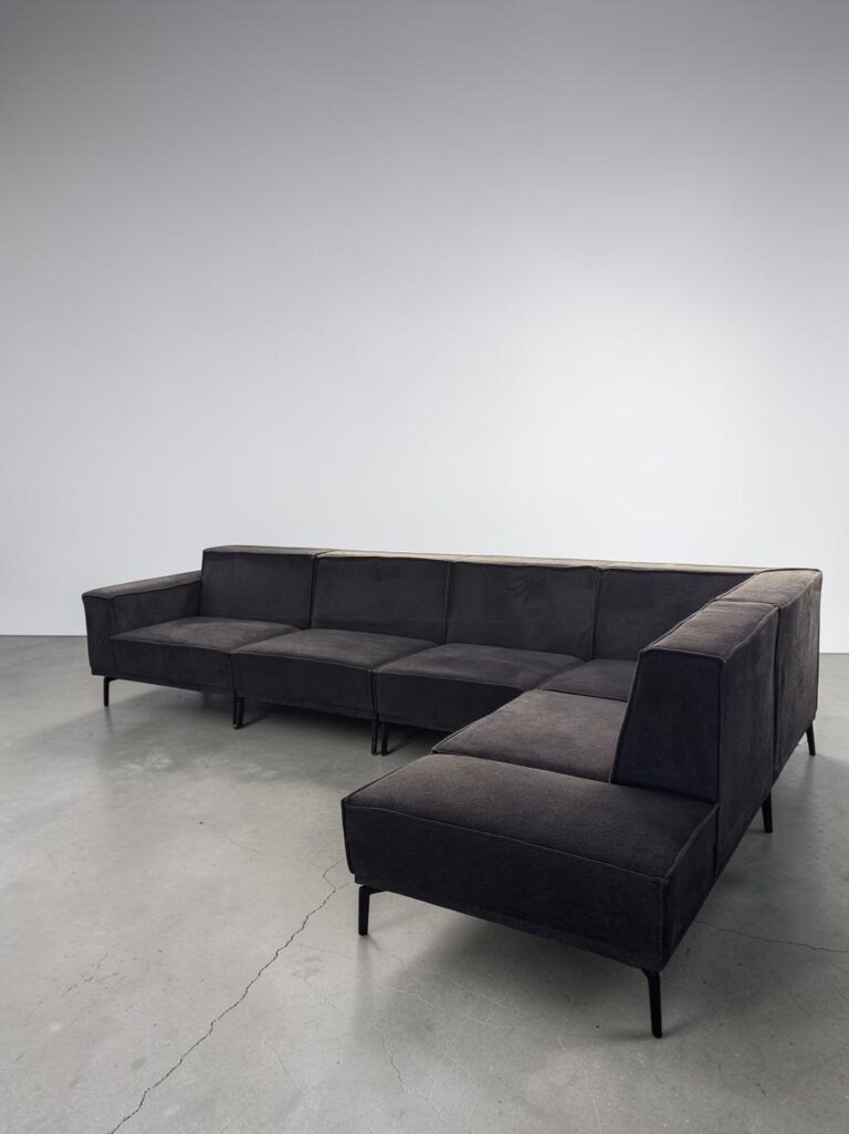 Modernes Ecksofa dunkel grau mit Chaiselongue
