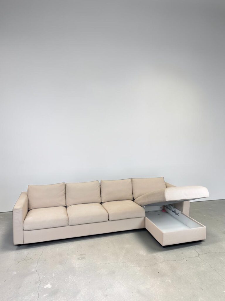 Ecksofa aus beige Stoff mit abnehmbaren Kissen – Occasion Sofa kaufen bei SofaLab