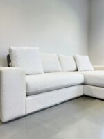 Cremeweißes Ecksofa aus hochwertigem Naturstoff - Image 2