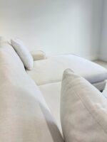 Cremeweißes Ecksofa aus hochwertigem Naturstoff - Image 3