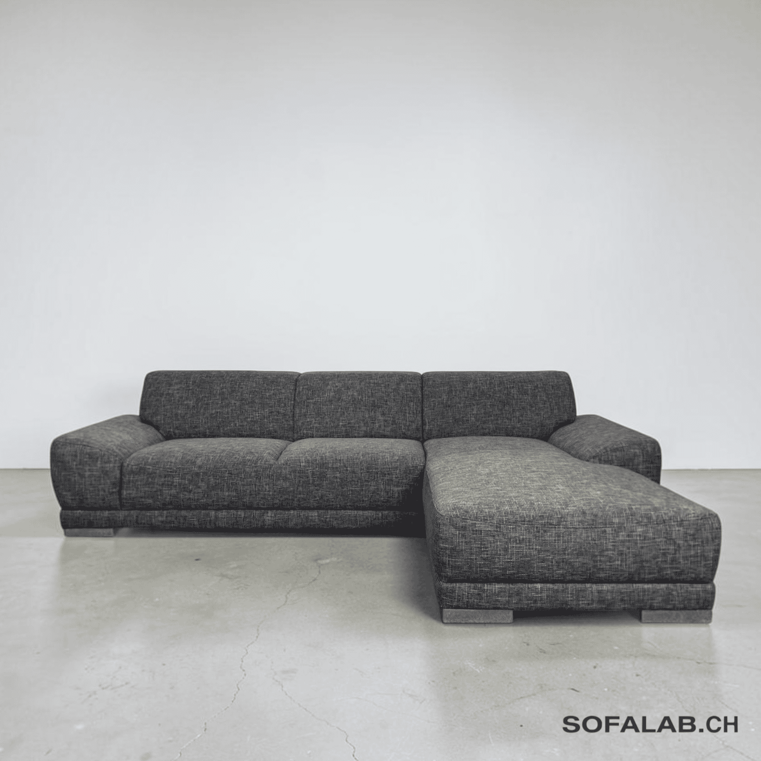 Photoroom_20260903_171846 POCO Ecksofa Stoff Grau, Kissen wie neu – Occasion Sofa kaufen bei SofaLab