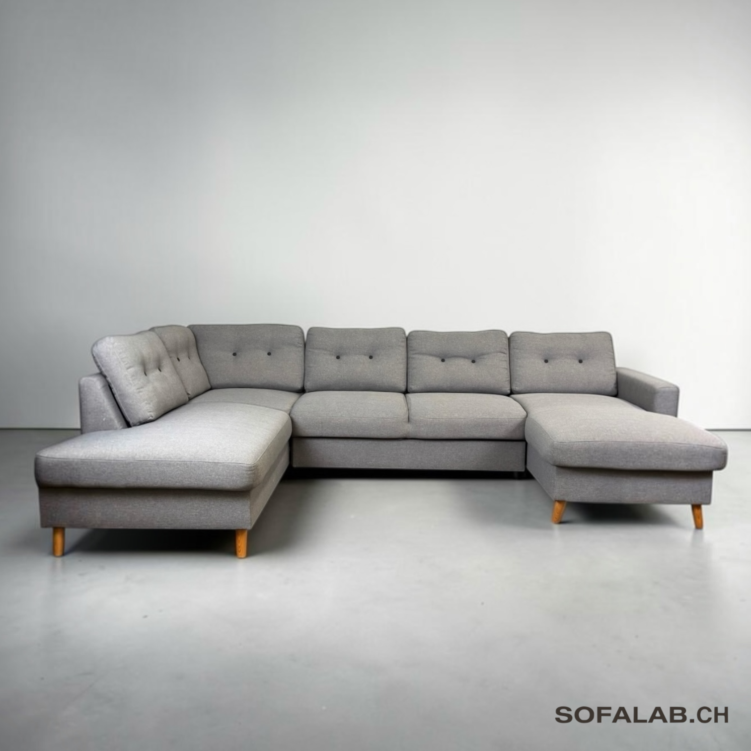 Photoroom_20260925_181233 U-förmiges Sofa Klassiker Grau mit Schlaffunktion und Stauraum – Occasion Sofa kaufen bei SofaLab