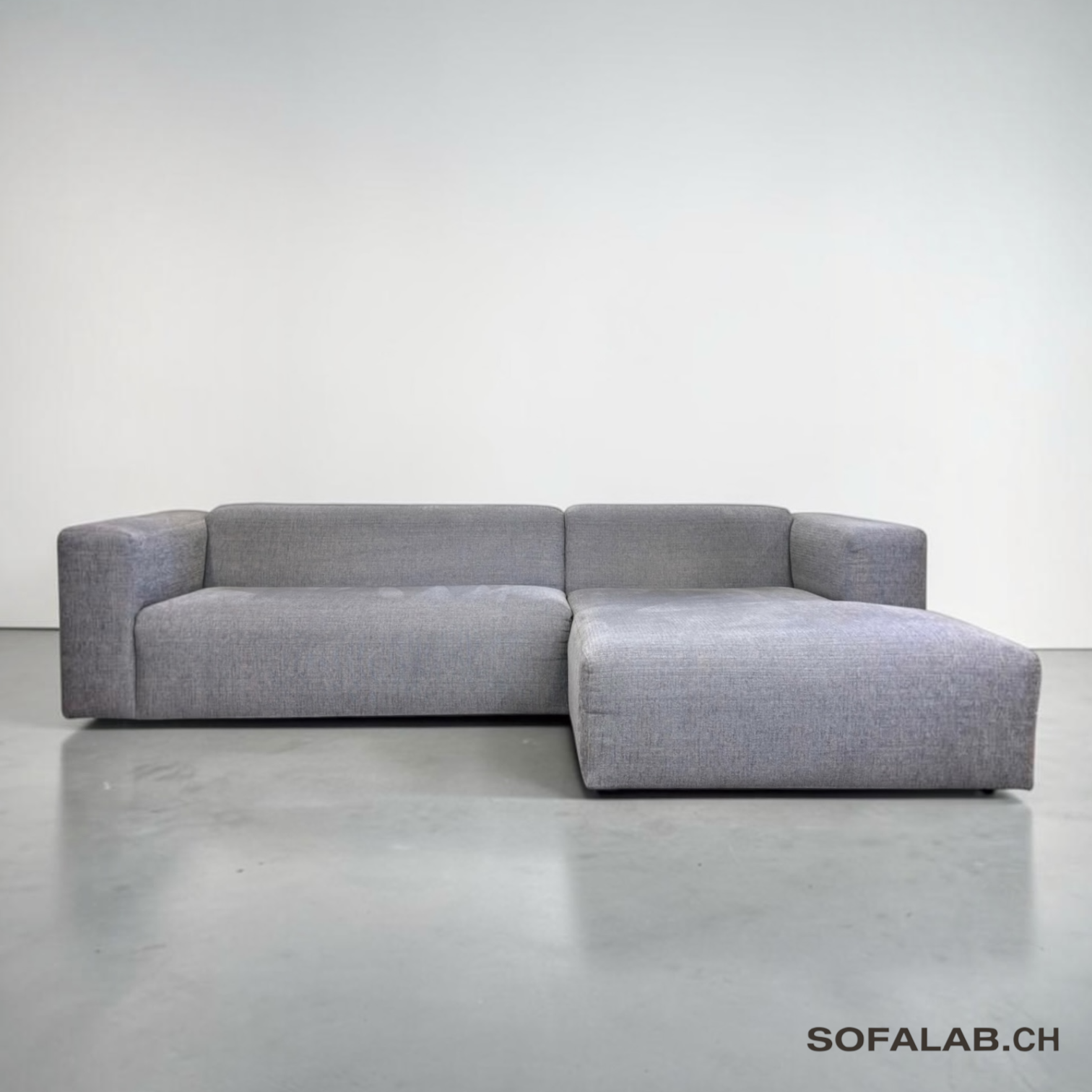 Photoroom_20260925_181805 SITS Ecksofa aus hellgrauem Stoff – Occasion Sofa kaufen bei SofaLab