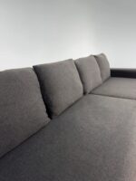 Schwarzes Ecksofa mit Schlaffunktion und Stauraum – Bild 3