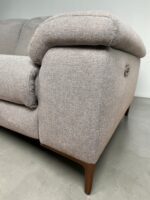 Ecksofa aus hellgrauem Stoff mit elektrischer Relaxfunktion – Bild 3