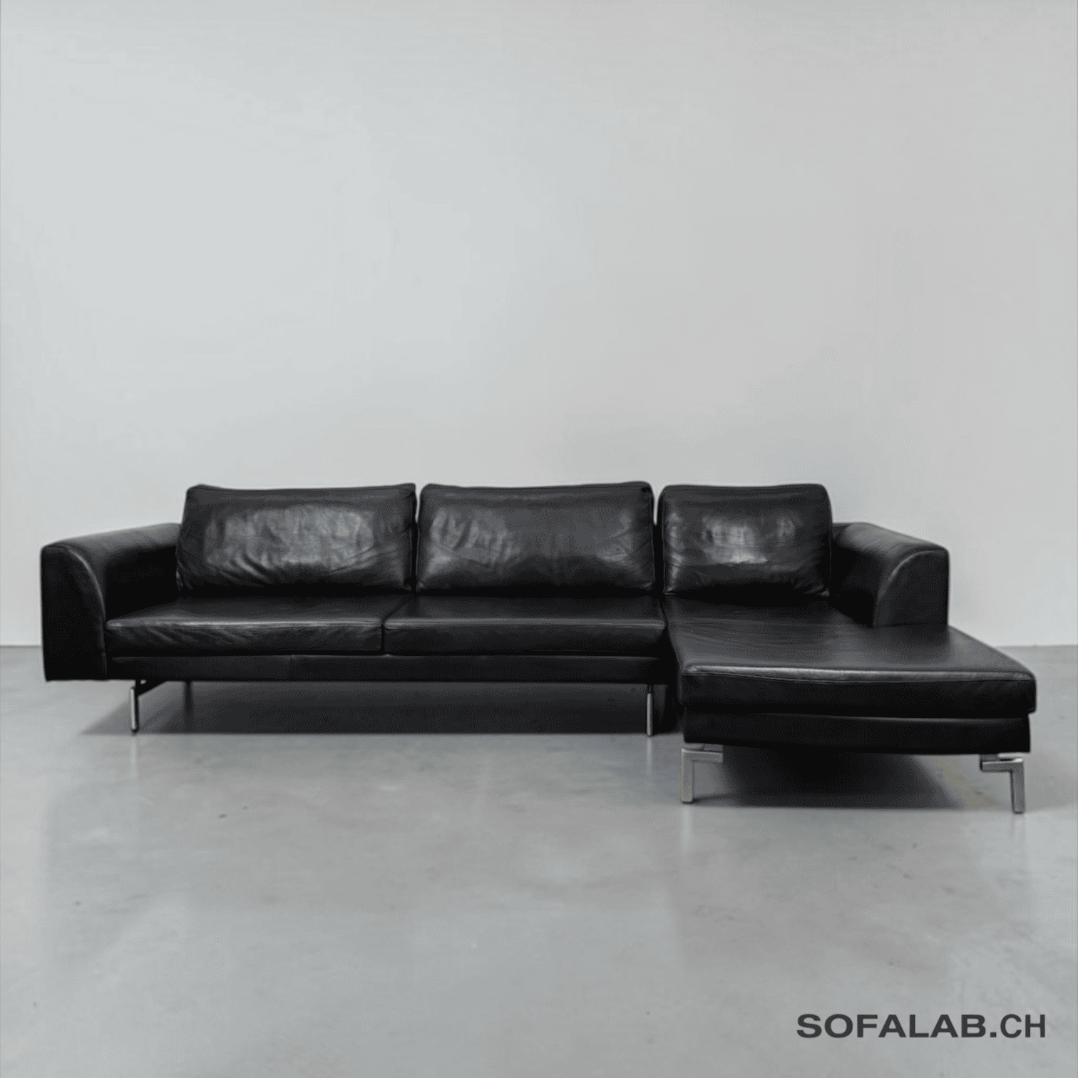 Photoroom_20261006_184757 Ecksofa aus echtem Nubukleder, schwarz – Occasion Sofa kaufen bei SofaLab